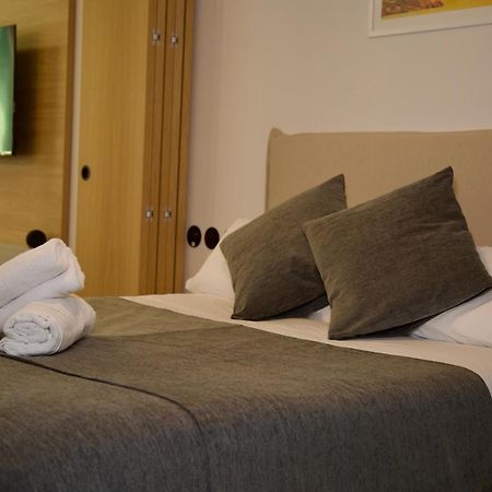 Suite 102 - 1 Bedroom Suite In Amando Perez Suites Ribadeo Exteriér fotografie